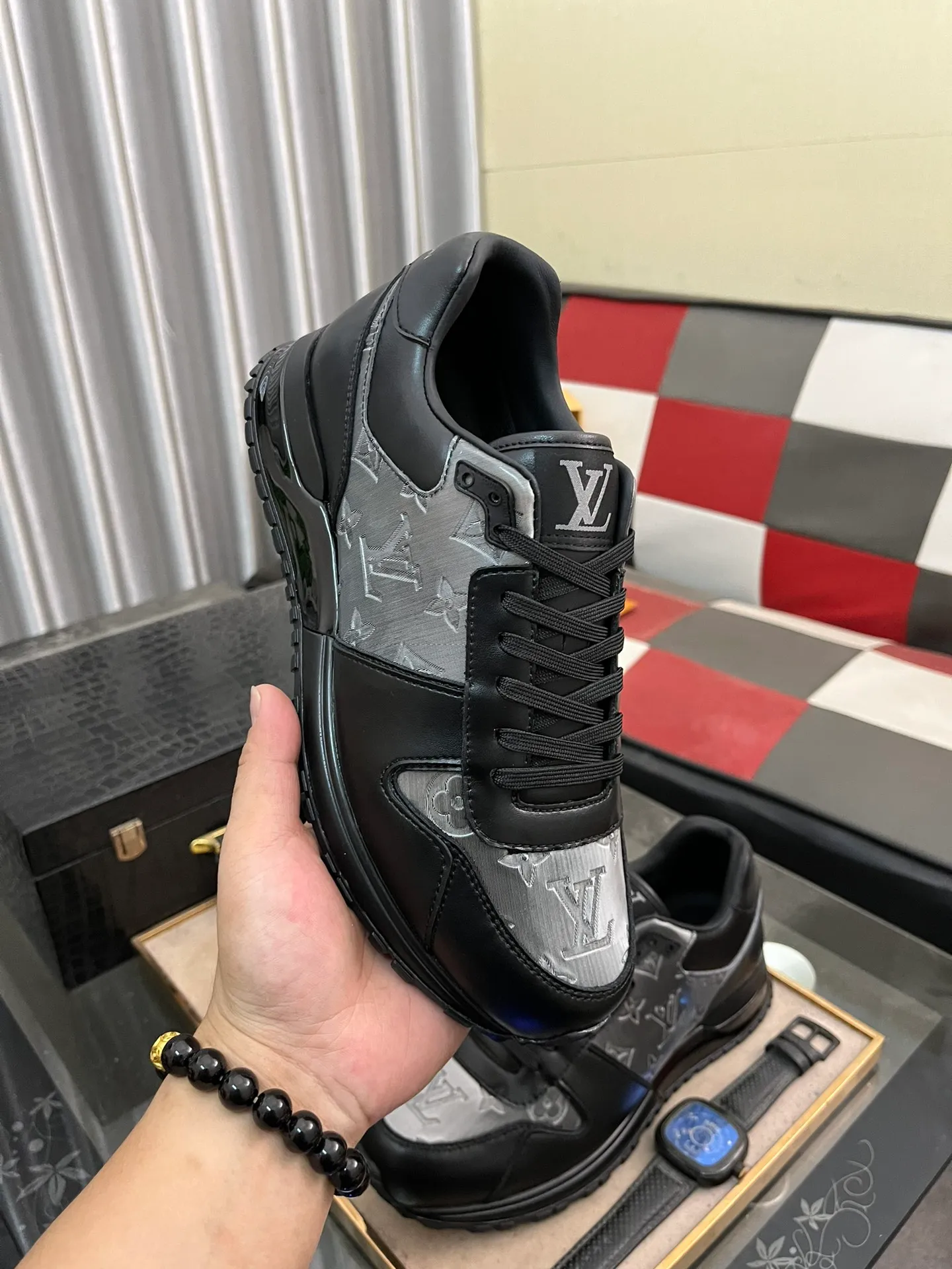 Men's shoes 💰540⌚️⌚️LV Louis Vuitton. The latest fashionable casual shoes are popular in physical stores. New spring and summer comfortable imported custom original cowhide, unique jacquard fabric element design. With sheepskin lining, Lv original base, [sun][sun] high-end packaging and high quality💪Details determine quality, code number 38-44